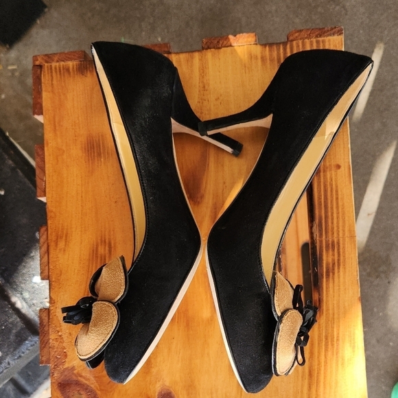 Kate Spade New York BLACK SUEDE LEATHER Montana Heels Floral Toe Accent - Picture 4 of 8